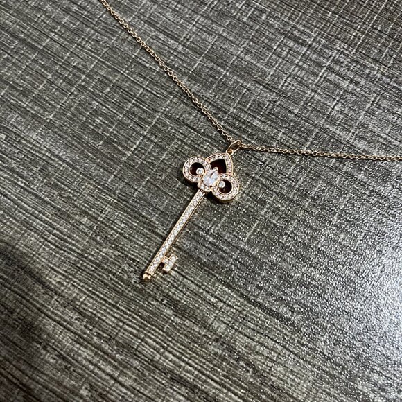 Tiffany & Co. Heart Crown Key Necklace 18k - Picture 3 of 5